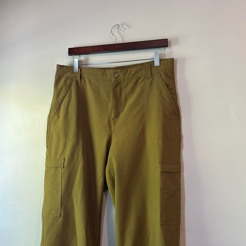 High Waisted Cargo Pants Size Large Old Navy .